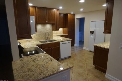 808 110th Ave, Naples, FL 34108-1822