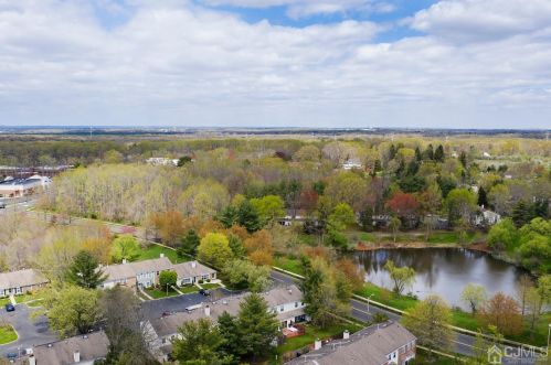 18 Cloister Ct, Old Bridge NJ  08857-3205 exterior