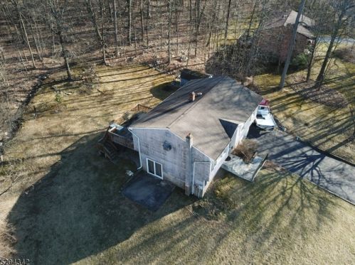 26 Hillsdale Dr, Wantage NJ  07461-4026 exterior