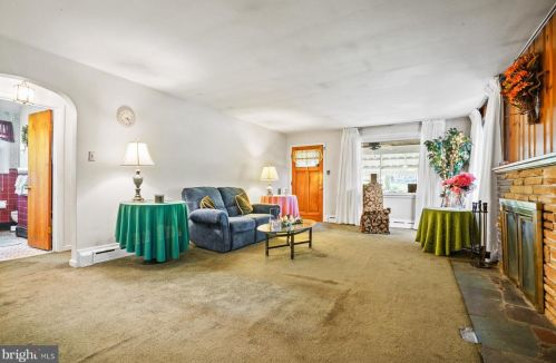 2306 Coles Blvd, Norristown, PA 19401-1975