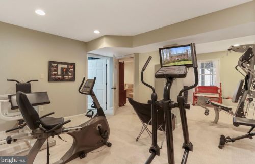 5550 Wide Oak Ct, Woodbridge VA  22192-6036 exterior