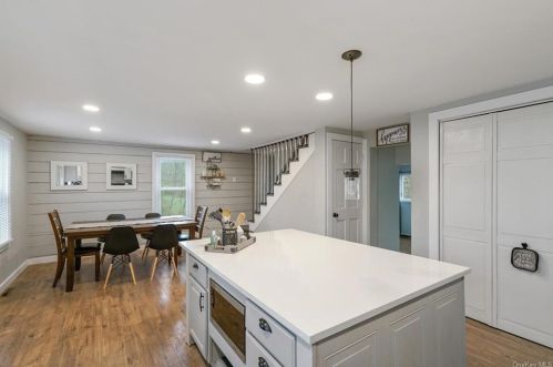 34 Kelly Ln, Pine Island, NY 10969-1904