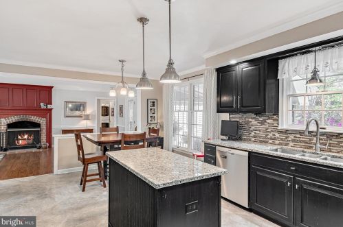 21 Strayer Dr, Carlisle PA  17013-4403 exterior