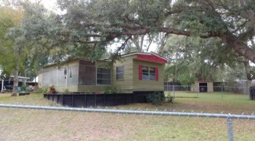 16225 59th St, Ocklawaha FL  32179-2932 exterior