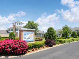 2160 Mill Crossing Dr, Virginia Beach VA  23454-1196 exterior