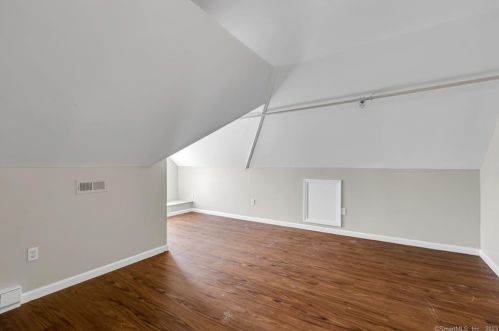 30 Foster St, Manchester CT 06040-5330 exterior