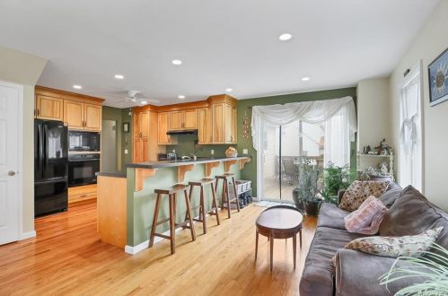 42 Miriam Dr, Warwick NY  10990-3516 exterior