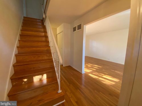 6731 Bellamy Ave, Springfield VA  22152-3028 exterior