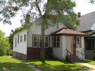 1119 Keefe Ave, Milwaukee WI  53212-1801 exterior