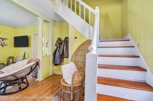 914 Central Ave, Tinton Falls NJ  07712-5735 exterior