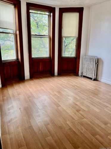 1056 Morris Ave, Bronx NY  10456-5857 exterior