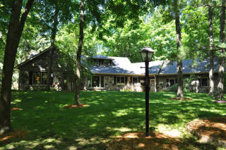 270 Nob Hill Dr, Colgate, WI 53017-9306