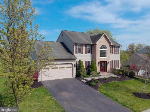 814 Antietam Dr, Douglassville, PA 19518-8766