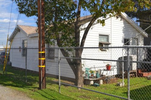 422 Pine St, Ripon CA  95366-2433 exterior