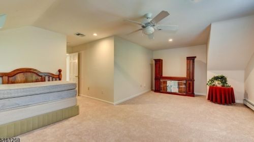 13 Buchannan Way, Flemington NJ  08822-3205 exterior