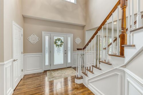 145 Mount Sinai Ave, Mount Sinai NY  11766-2313 exterior