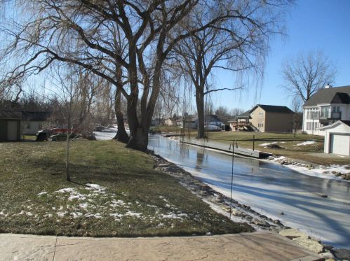 8706 Sadler Dr, Waterford, WI 53185-1506
