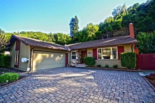 2872 Wright Ave, Pinole, CA 94564-1040
