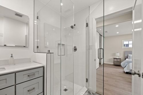 15424 Wilton Pl, Gardena CA  90249-4729 exterior