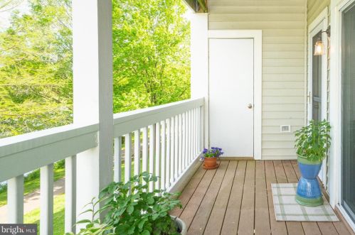 2998 Yarling Ct, Falls Church VA  22042-4476 exterior