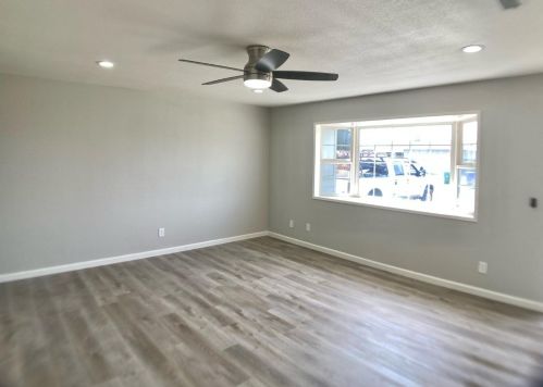 7210 Doris Ave, Winton CA  95388 exterior