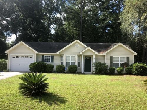 12 Pelican Cir, Beaufort, SC 29906-8520