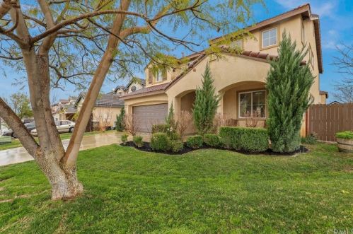 21 Nutwood Ave, Beaumont, CA 92223-3124