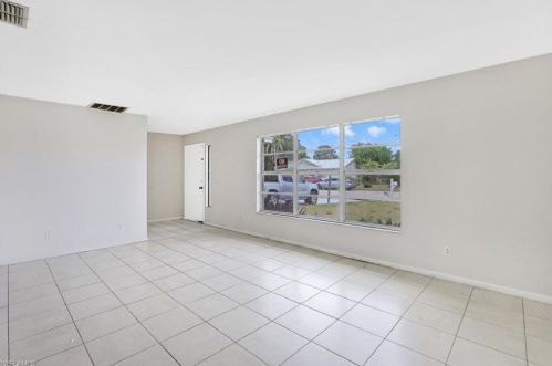 264 Ground Dove Cir, Lehigh Acres FL 33936-6931 exterior