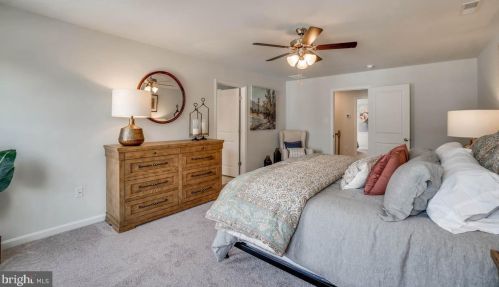 137 Winifred Dr, Hanover PA  17331 exterior