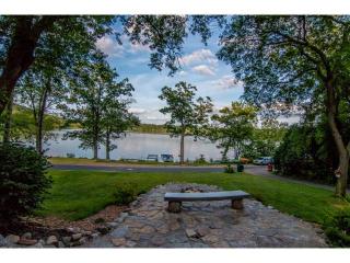 1409 Riverside Dr, Hudson WI  54016-1186 exterior