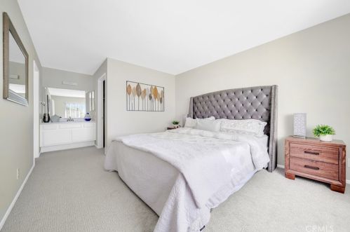 37 Greenfield, Irvine CA 92614-7051 exterior