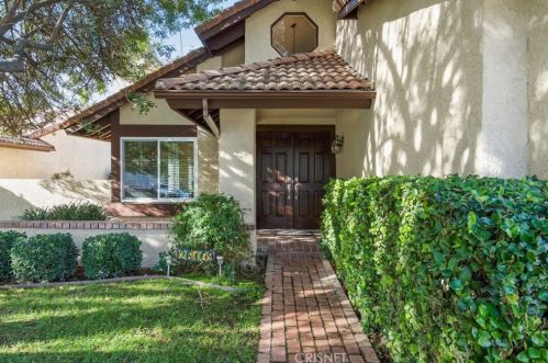 26109 Alejandro Dr, Santa Clarita, CA 91355-3312