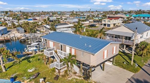 3680 Blueberry Ln, Saint James City FL  33956-2247 exterior