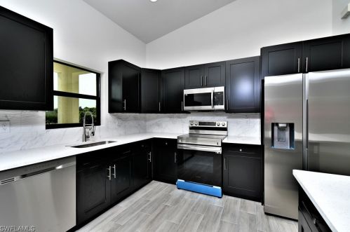 422 Progress Ave, Lehigh Acres FL 33974-0459 exterior