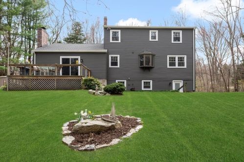 96 Daniel Dr, North Kingstown RI  02852-6702 exterior