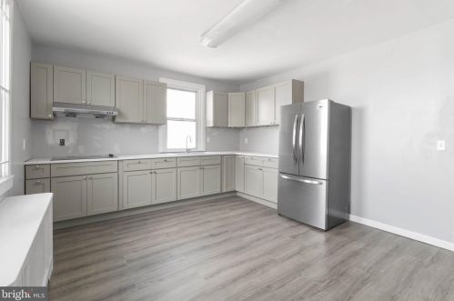 125 Chew Ave, Philadelphia PA 19120-0025 exterior