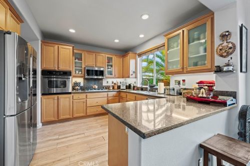 27122 Brown Oaks Way, Santa Clarita CA  91387-3894 exterior