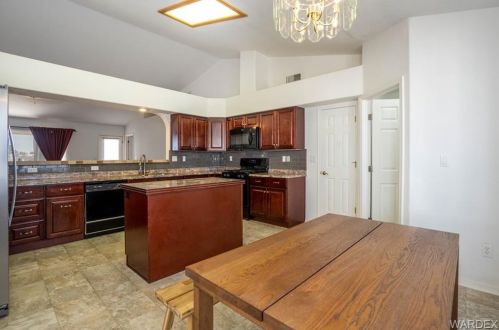 2064 Desert Palms Dr, Bullhead City AZ  86426-8803 exterior