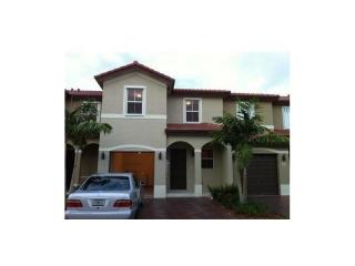 1043 207th Ter, Miami FL  33179-1935 exterior