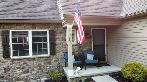 5022 Turtle Ln, Navy Sup Dpt, PA 17050-2446