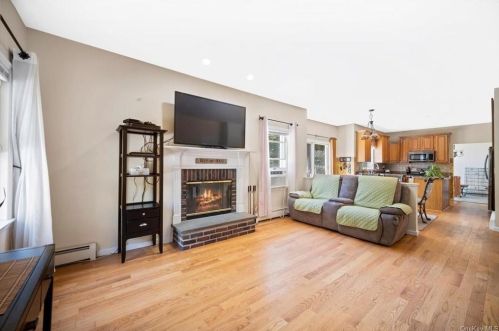 270 Prosperous Valley Rd, Middletown NY  10940-8707 exterior