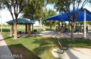 517 Marina Dr, Gilbert AZ 85233-6613 exterior