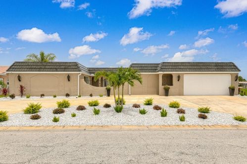 5309 Leeward Ln, New Port Richey, FL 34652-3079