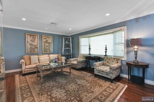 355 Corona Pl, Ridgewood NJ  07450-2801 exterior