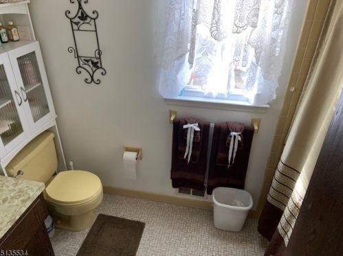 2 Cider Ml Rd, Flemington NJ  08822-1960 exterior