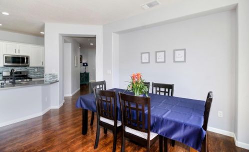 9674 Two Harbors Dr, Elk Grove CA  95624-4491 exterior