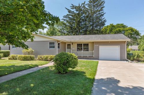 319 13th St, Hudson, WI 54016-2009