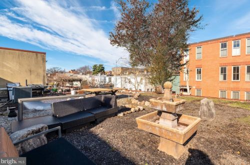 1413 Swann St, Washington DC 20009-3904 exterior