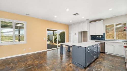 712 Windbound Ave, Beaumont CA  92223-7093 exterior