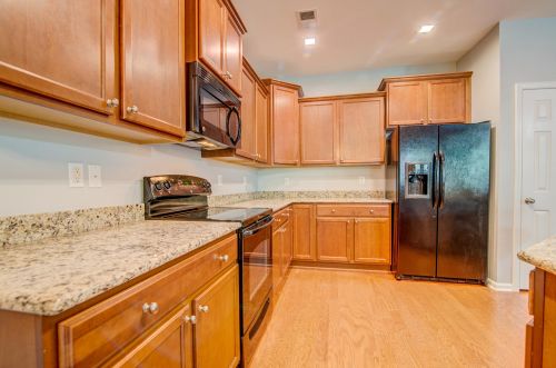 3057 Park West Blvd, Mount Pleasant SC  29466-7216 exterior